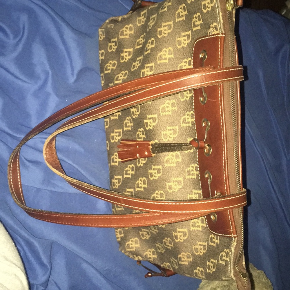 Dooney bourke
